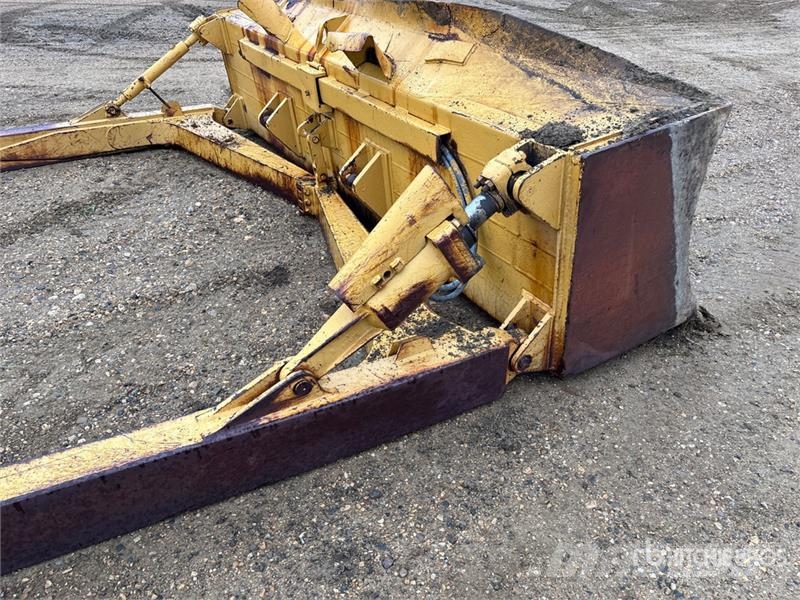 153 in Dozer Blade Πτερύγια