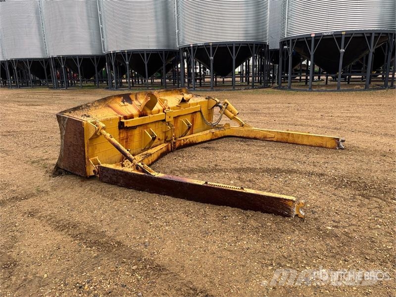 153 in Dozer Blade Πτερύγια