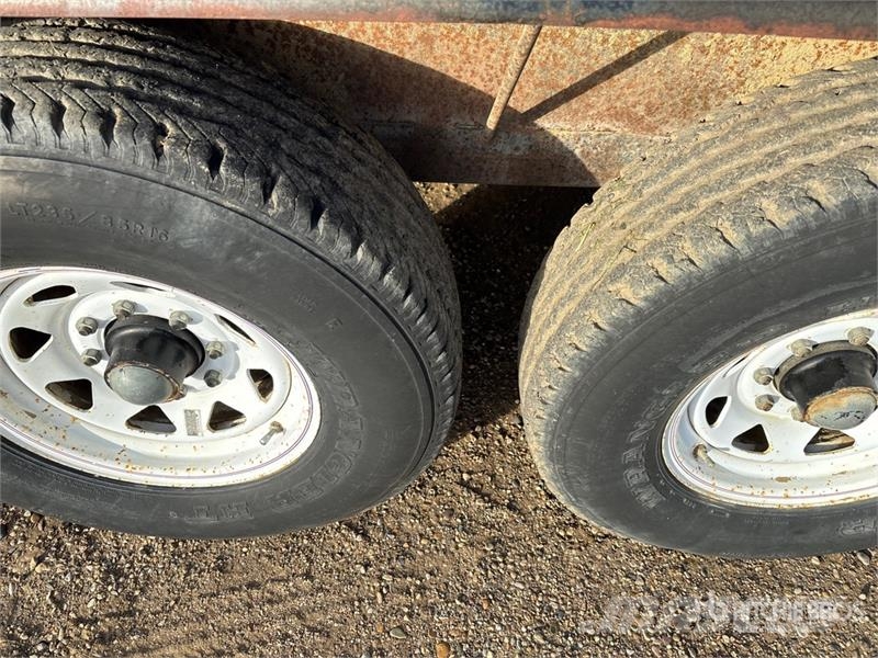 16 ft Tri/A Flatbed Trailer Прицепы-платформы/боковая разгрузка