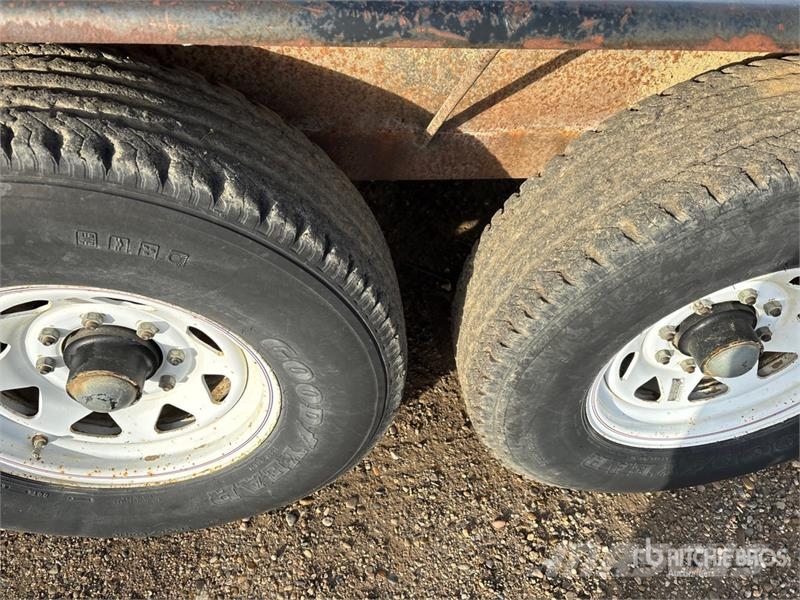16 ft Tri/A Flatbed Trailer Прицепы-платформы/боковая разгрузка