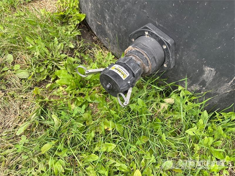 1750 gal Poly Water Tank صهاريج الوقود والصهاريج الإضافية