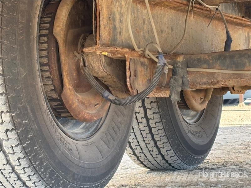 18 ft T/A Equipment Trailer Vehicle transport trailers
