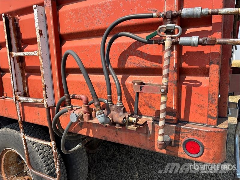 18 ft T/A Grain Trailer Transbordeur