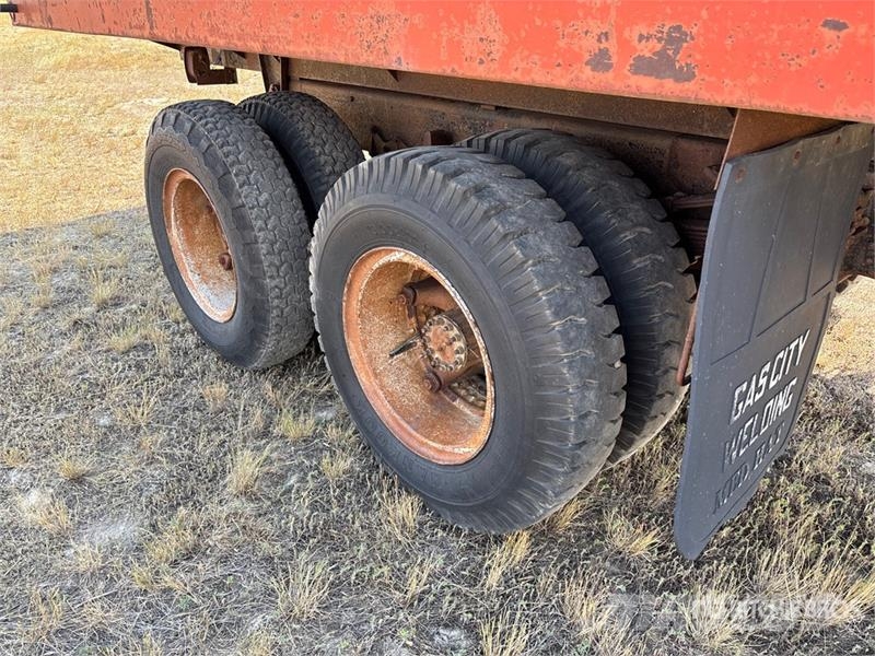 18 ft T/A Grain Trailer Transbordeur