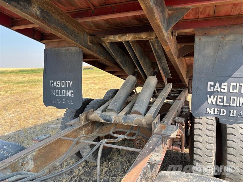 18 ft T/A Grain Trailer Transbordeur