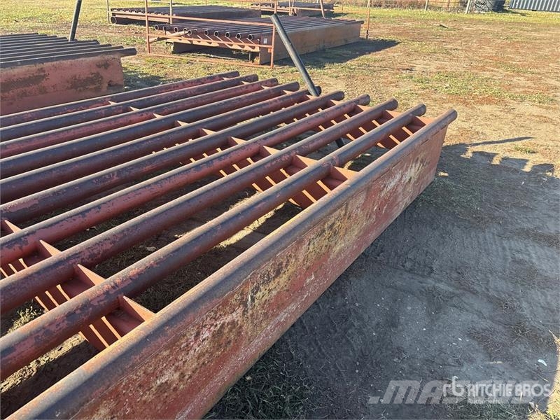  18 ft x 7 ft 1 in Texas Gate Altri macchinari per bestiame