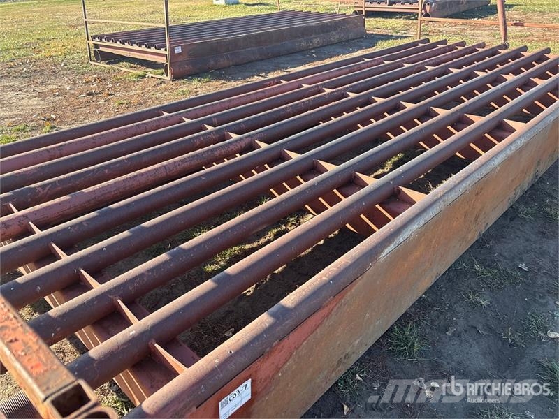  18 ft x 7 ft 1 in Texas Gate Altri macchinari per bestiame