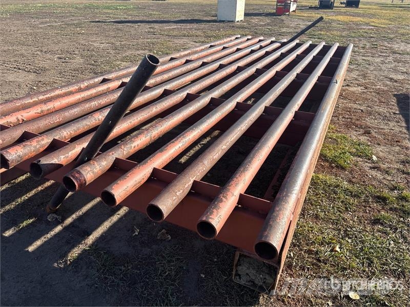  18 ft x 7 ft 1 in Texas Gate Altri macchinari per bestiame