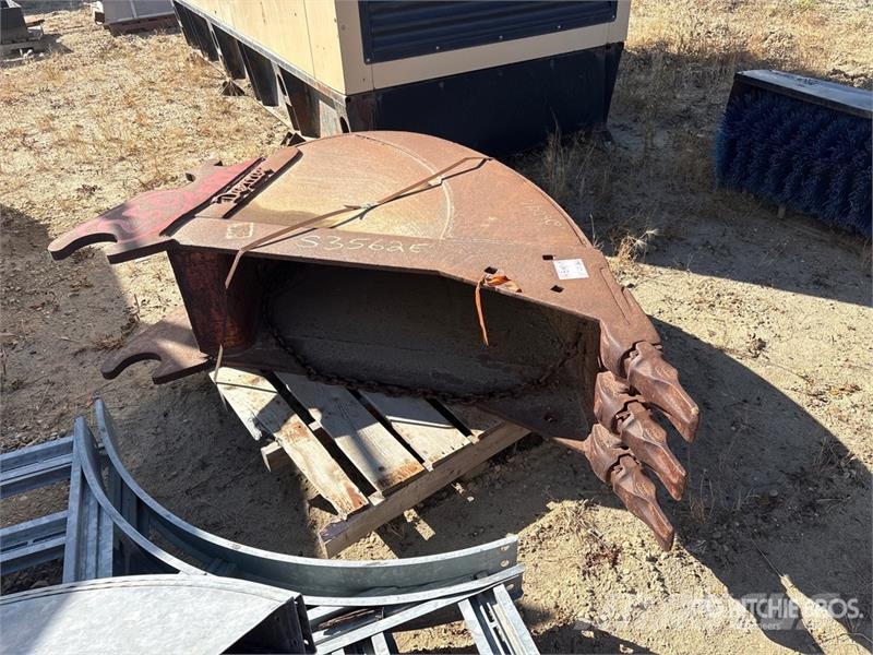  18 in Q/C Digging Excavator Bucket - Fits 200 Seri Ковші
