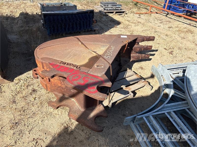  18 in Q/C Digging Excavator Bucket - Fits 200 Seri Ковші