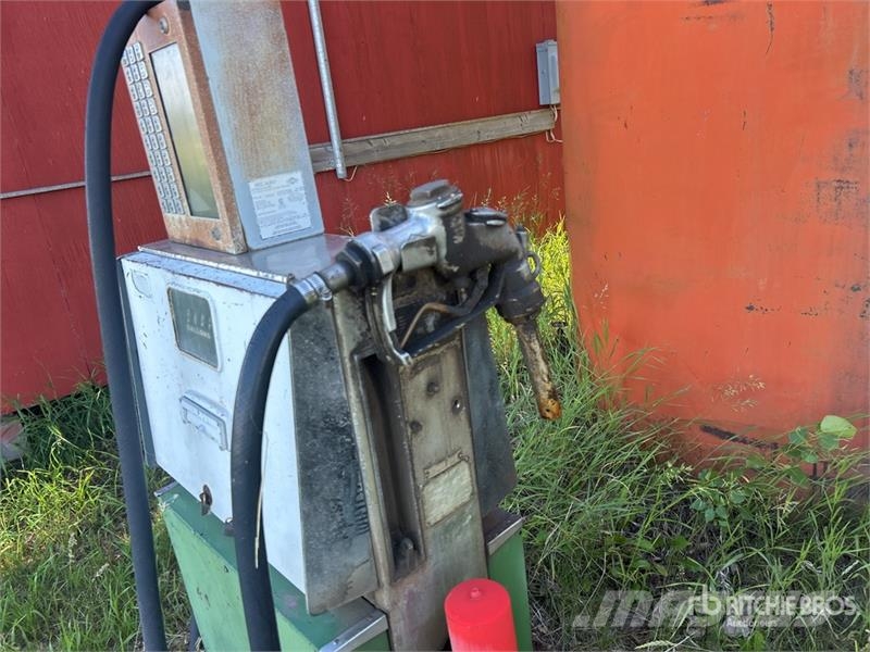 1800 L Steel Diesel Fuel Tank Kraftstoff- und Zusatzstoffbehälter