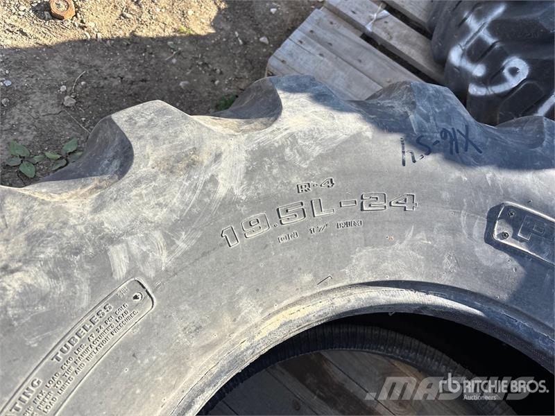 19.5L-24 Tires Gume, točkovi i felne