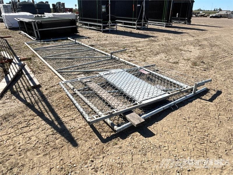  19 ft 3 in x 6 ft Gate & Chain Link Fencing Fencing equipment