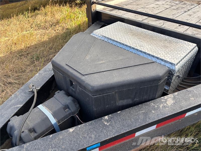 19 ft T/A Equipment Trailer 清障车