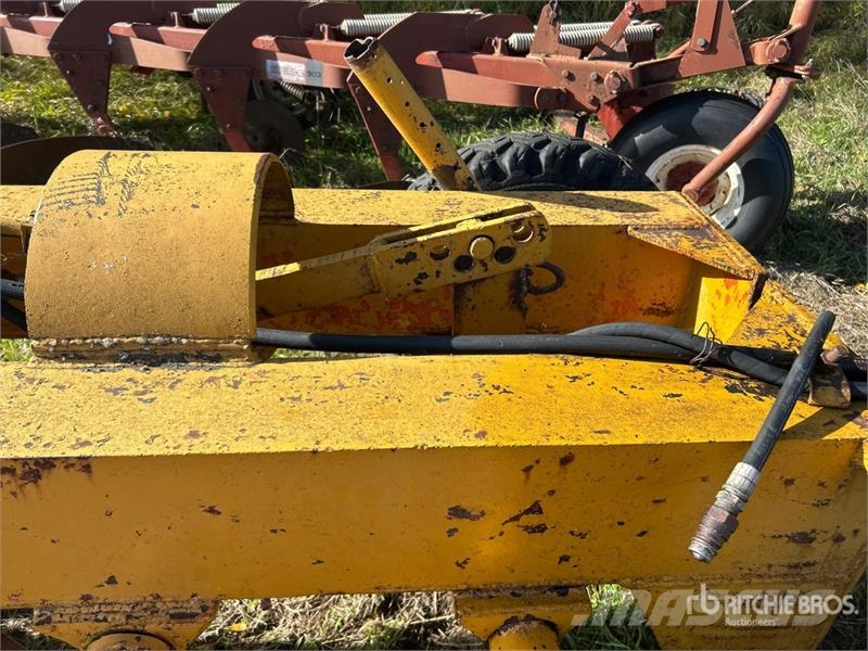  2 Bottom Breaking Plow محاريث