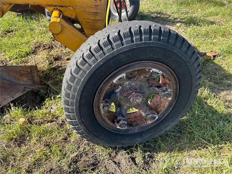  2 Bottom Breaking Plow محاريث