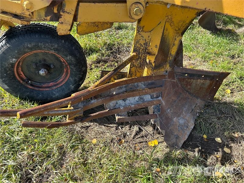  2 Bottom Breaking Plow محاريث