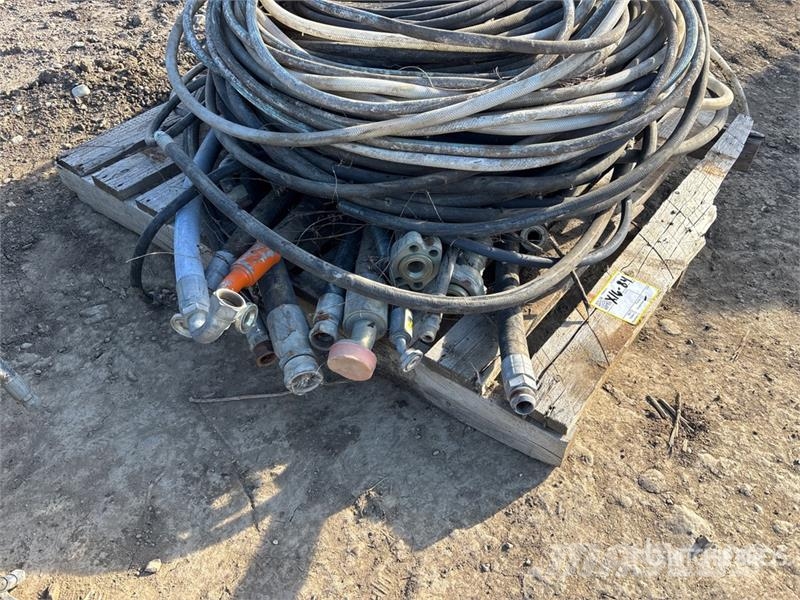  2 pallets of miscellaneous hydraulic and water hos مكونات أخرى