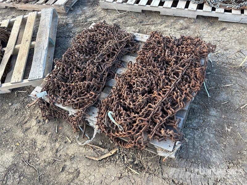  2 Pallets of Tire Chains Tires Tyres, wheels and rims