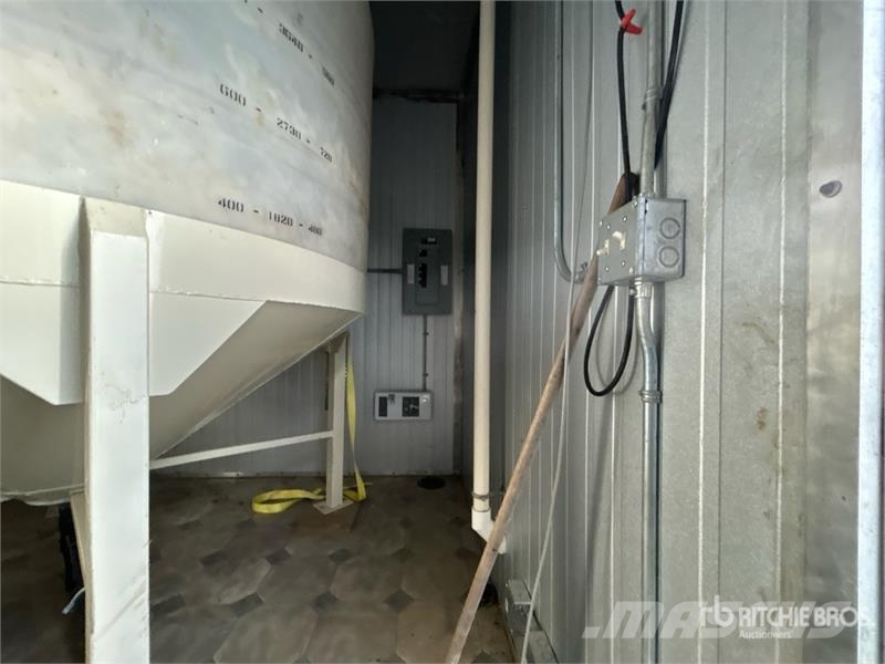 20 ft x 10 ft Skid-Mounted Sewer Shack w/Transfer Muud haagised