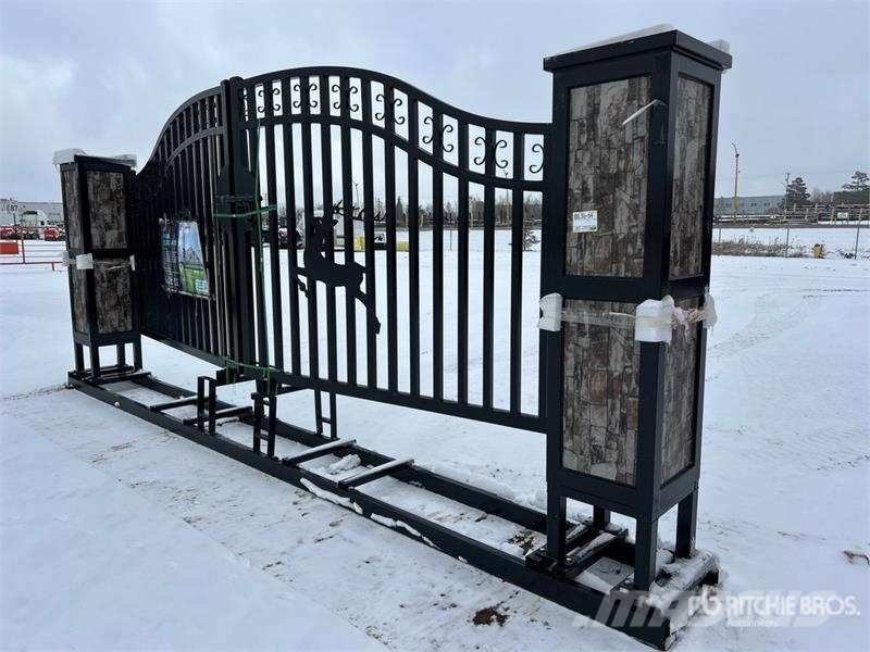  20 ft x 8 ft Steel Bi-Parting Driveway Gate (Unuse ماكينات زراعية - غير ذلك