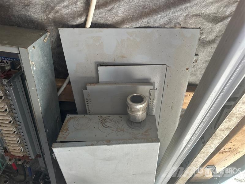 200 Amp Type 3R Breaker Panel Строителство - Други