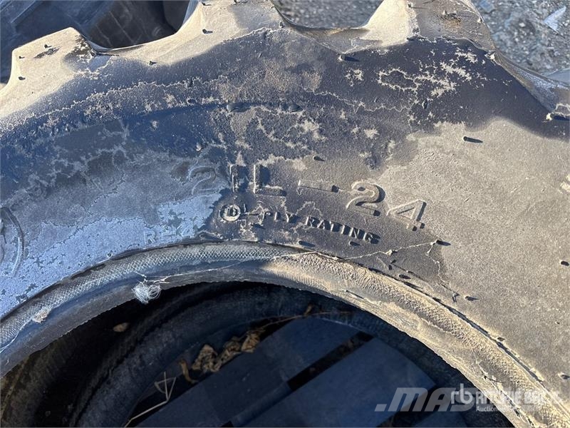  21L-24 Tires الإطارات والعجلات والحافات