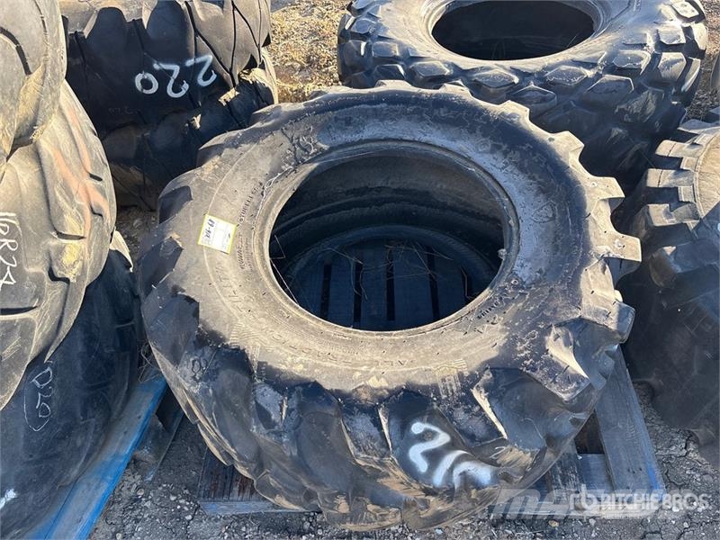  21L-24 Tires الإطارات والعجلات والحافات