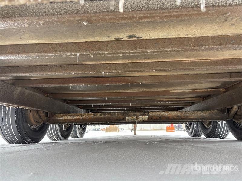 22 ft Tri/A Enclosed Trailer Прицепы-фургоны