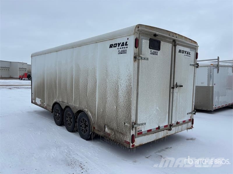 22 ft Tri/A Enclosed Trailer Прицепы-фургоны
