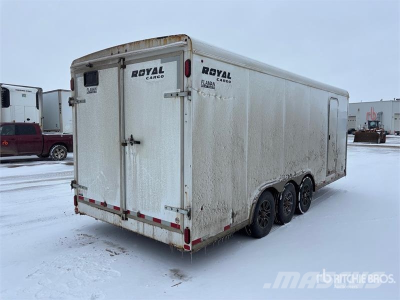 22 ft Tri/A Enclosed Trailer Прицепы-фургоны