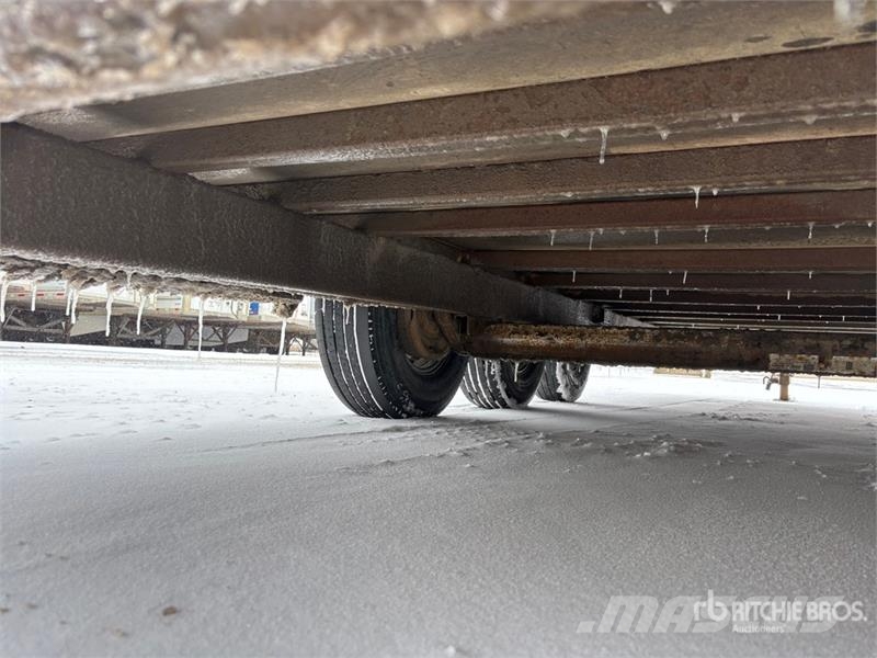 22 ft Tri/A Enclosed Trailer Прицепы-фургоны