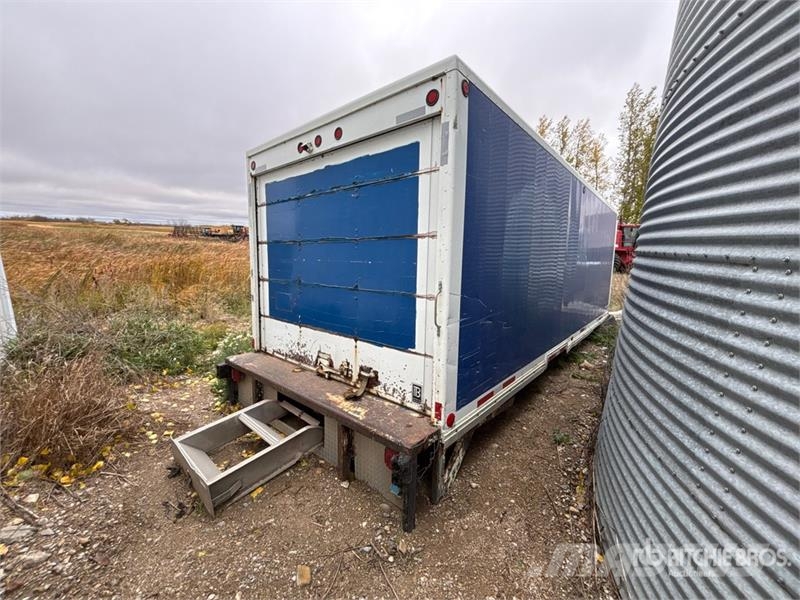  22 ft X 98 in Truck Cargo Box معدات النقل - غير ذلك