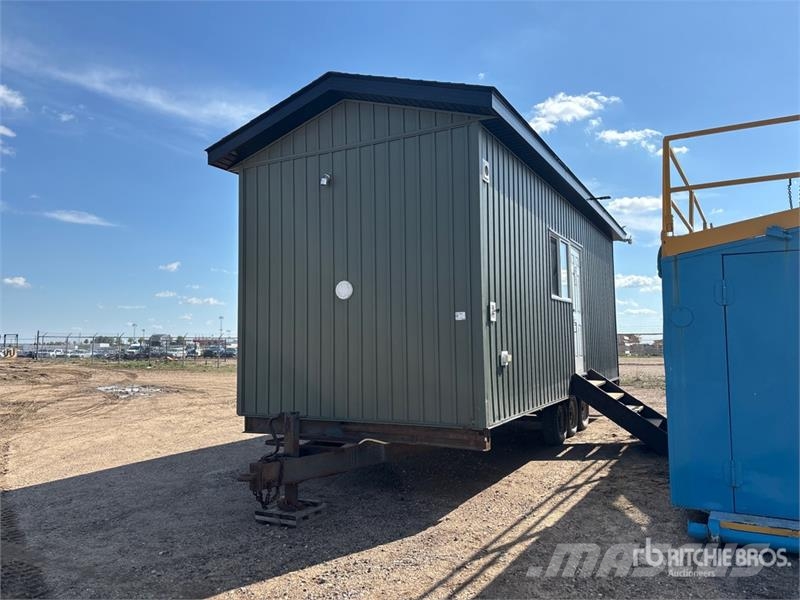  24 ft 5 in x 10 ft Portable Tri/A Trailer Mounted  Інші причепи