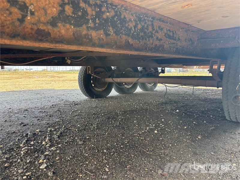  24 ft 5 in x 10 ft Portable Tri/A Trailer Mounted  Інші причепи