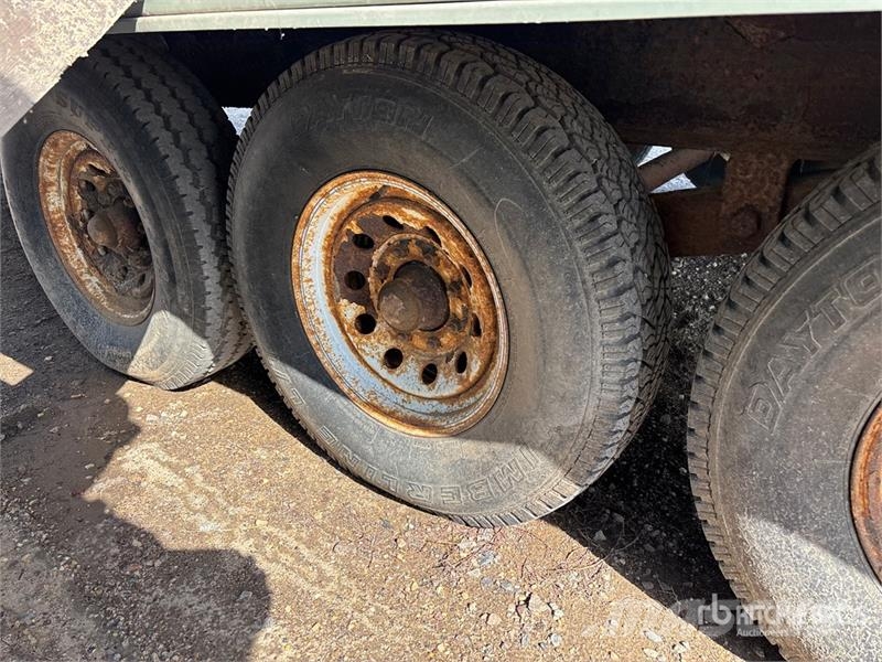  24 ft 5 in x 10 ft Portable Tri/A Trailer Mounted  Інші причепи