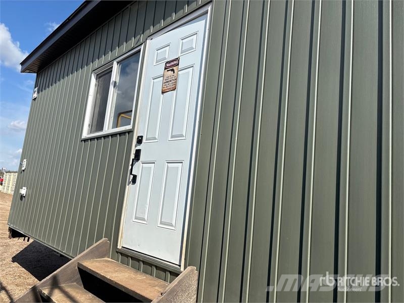  24 ft 5 in x 10 ft Portable Tri/A Trailer Mounted  Інші причепи
