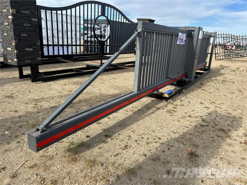  24 ft Steel Sliding Driveway Gate (Unused) Sonstige Landmaschinen