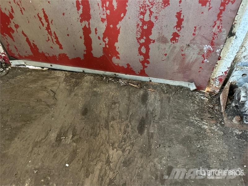 24 ft x 10 ft Skid-Mounted Shack Mobile Office Építőipar - Egyebek