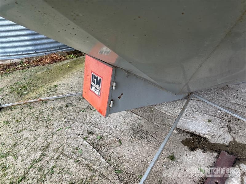  +/- 2400 bu 5 Ring Hopper Grain Bin Procesadoras de cultivos y unidades de almacenamiento / máquinas - Otros