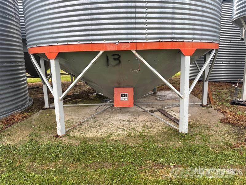  +/- 2400 bu 5 Ring Hopper Grain Bin Procesadoras de cultivos y unidades de almacenamiento / máquinas - Otros