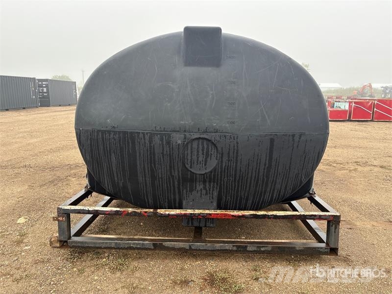  2400 gal Fertilizer Tank Mineral spreaders