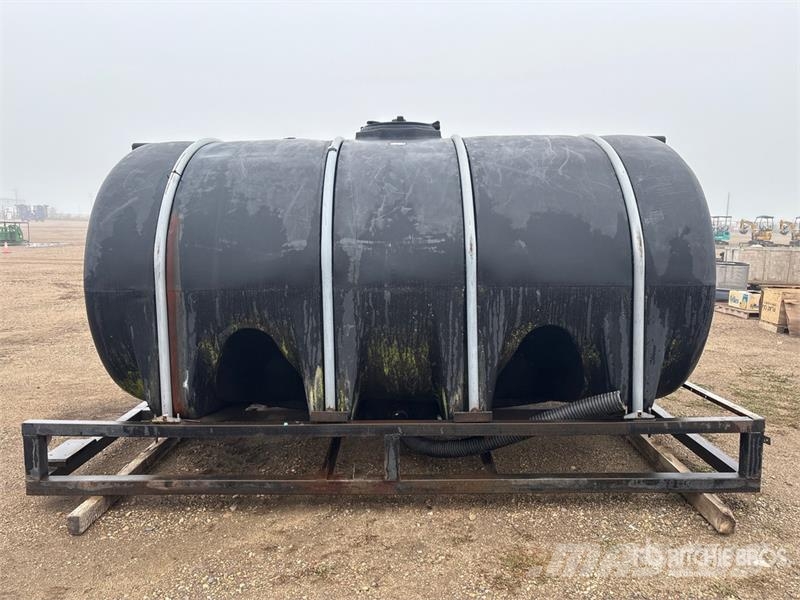  2400 gal Fertilizer Tank Mineral spreaders