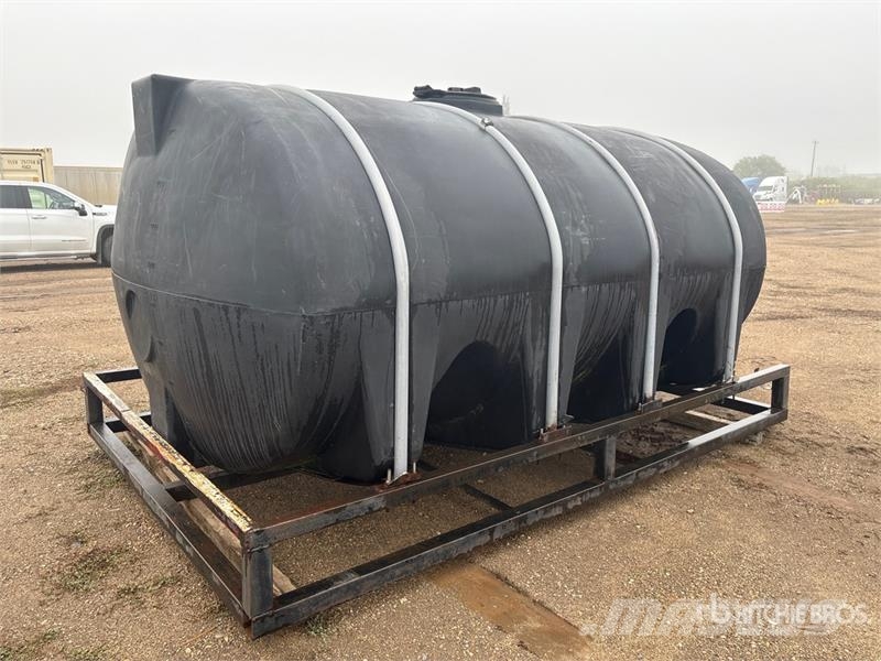  2400 gal Fertilizer Tank Mineral spreaders