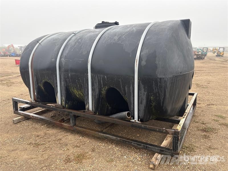  2400 gal Fertilizer Tank Mineral spreaders