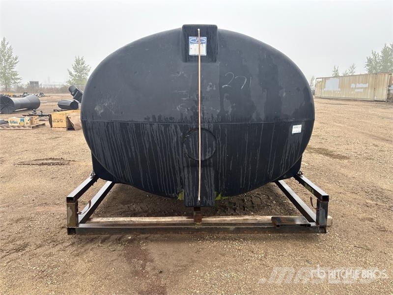  2400 gal Fertilizer Tank Mineral spreaders