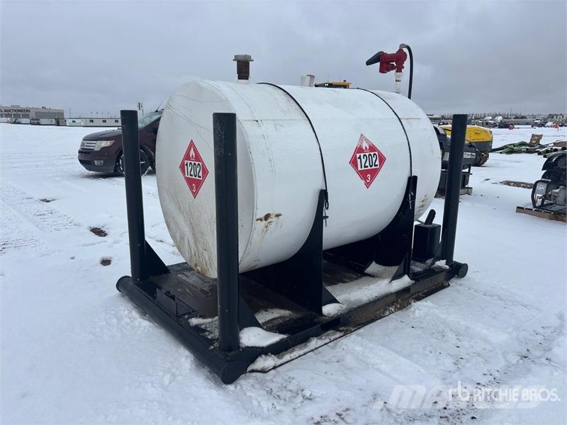  2400 L Skid Mounted Steel Fuel Tank صهاريج الوقود والصهاريج الإضافية