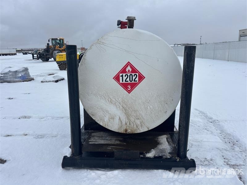  2400 L Skid Mounted Steel Fuel Tank صهاريج الوقود والصهاريج الإضافية