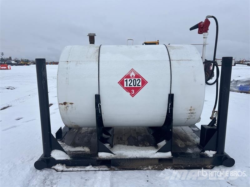  2400 L Skid Mounted Steel Fuel Tank صهاريج الوقود والصهاريج الإضافية