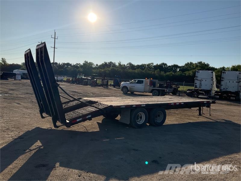 25 ft T/A Equipment Trailer Oprijwagen